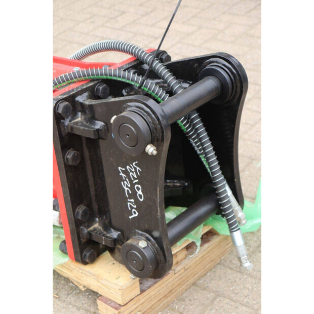 2025 JWB JWB750-46773201