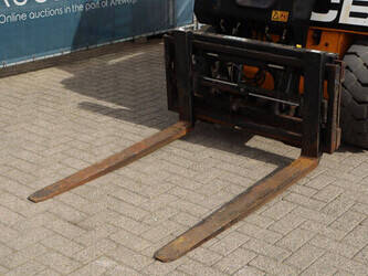 2021-jcb-30-19e-1445590-46773304