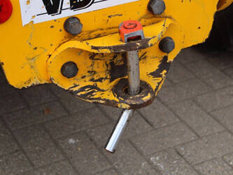 2003-jcb-533-105-1445593-46773423