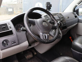 2011-volkswagen-transporter-t5-1445602-46773711