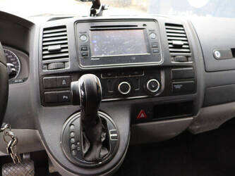 2011-volkswagen-transporter-t5-1445602-46773718