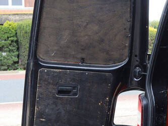 2011-volkswagen-transporter-t5-1445602-46773722