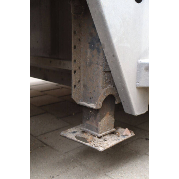 2010 كويبر PLD-46773736