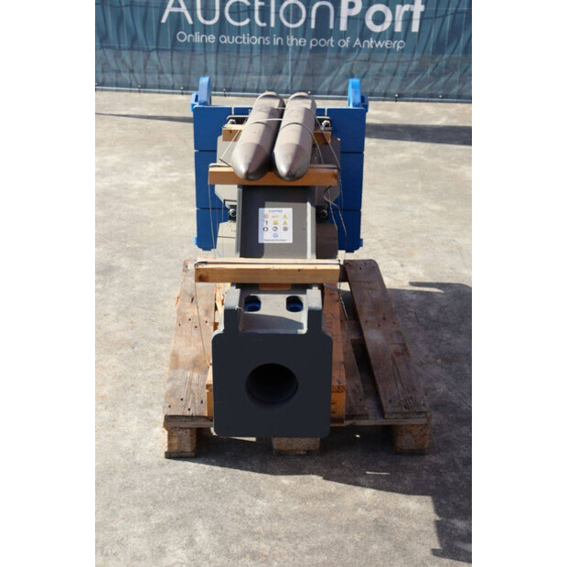 2020 هامر HM 1302-46773751