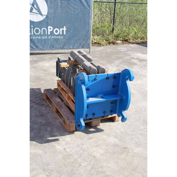 2020 هامر HM 1302-46773753