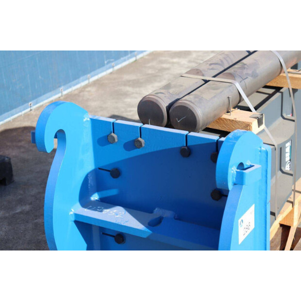 2020 هامر HM 1302-46773757