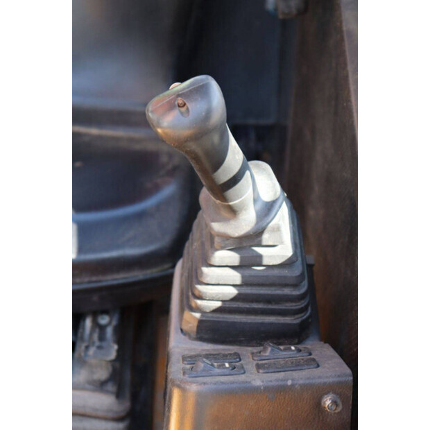 2020 كاتو AS 12-46774001