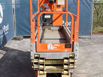 2012-jlg-1930es-1445612-46774054