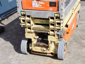 2012-jlg-1930es-1445612-46774056