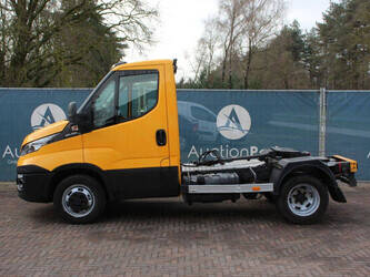 2016-iveco-daily-40c17-1445617-46774200