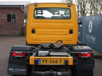 2016-iveco-daily-40c17-1445617-46774202