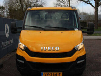 2016-iveco-daily-40c17-1445617-46774205