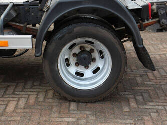 2016-iveco-daily-40c17-1445617-46774211