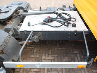 2016-iveco-daily-40c17-1445617-46774221