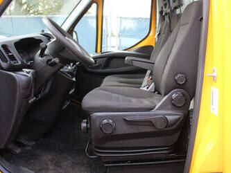 2016-iveco-daily-40c17-1445617-46774222