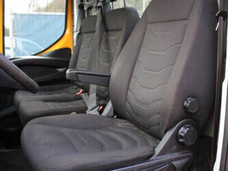 2016-iveco-daily-40c17-1445617-46774225