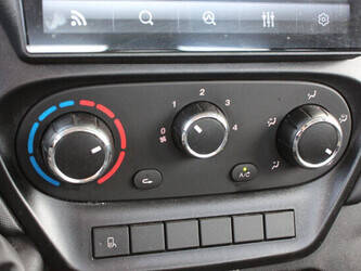 2016-iveco-daily-40c17-1445617-46774234