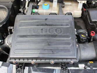 2016-iveco-daily-40c17-1445617-46774241