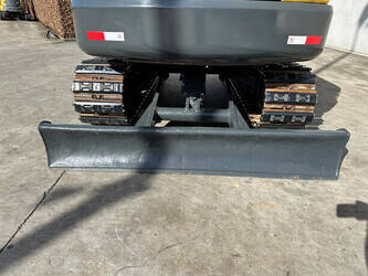 2016-komatsu-pc-7-46774342