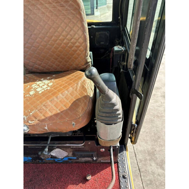 2013 كاتربيلر 305.5-46774400