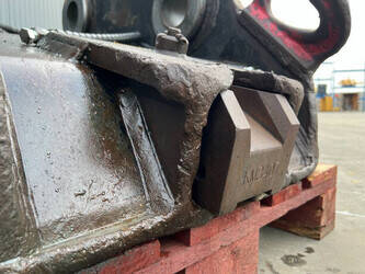 2016-caterpillar-349e-1445745-46776236