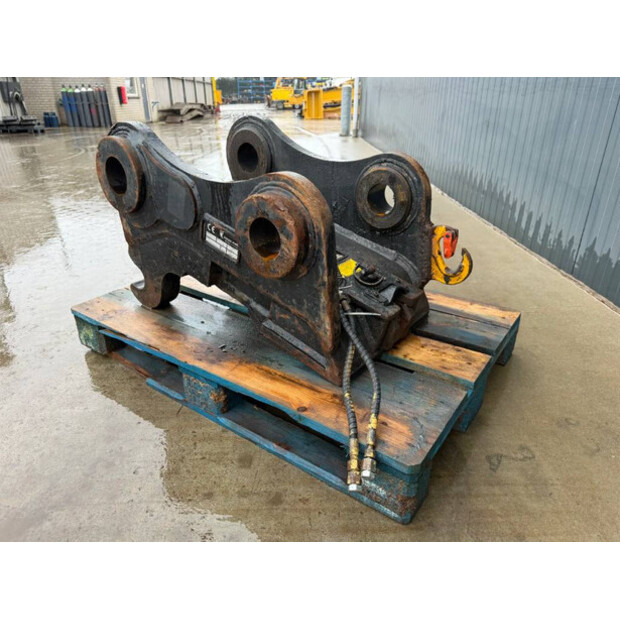 2018 Caterpillar 330D-46776242