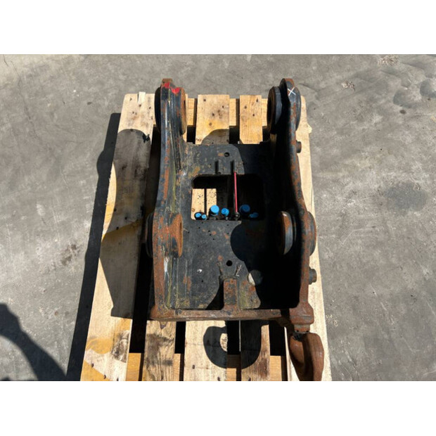 2017 OilQuick OQ65-46776378