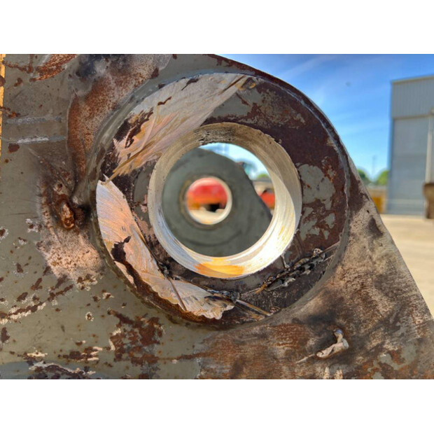 2019 فيراكتيرت CW45S-46776585