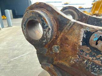 2016-caterpillar-352f-1445771-46776687