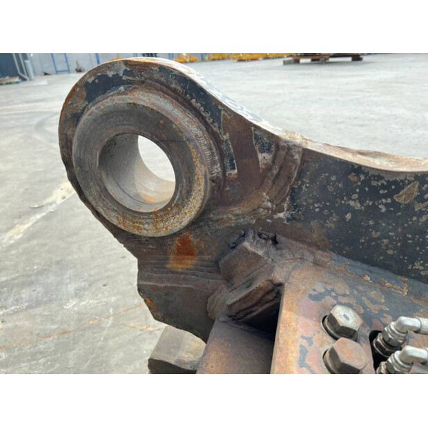 2016 Caterpillar 352F-46776688