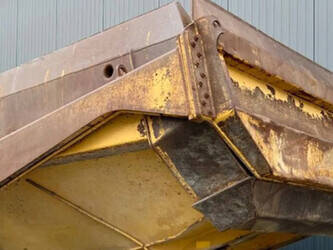 صورة ل البوابات الخلفية كاتربيلر 730