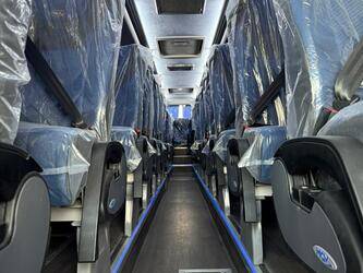 2026-mercedes-benz-mcv-400-46777728