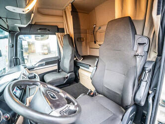 2018-man-tgs-18-460-1445924-46780301