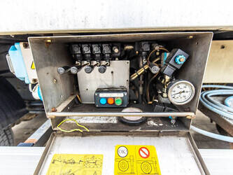 2006-daf-lf55-180-1445933-46780546