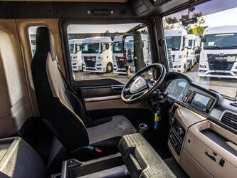 2017-man-tgs-35-420-1445936-46780613