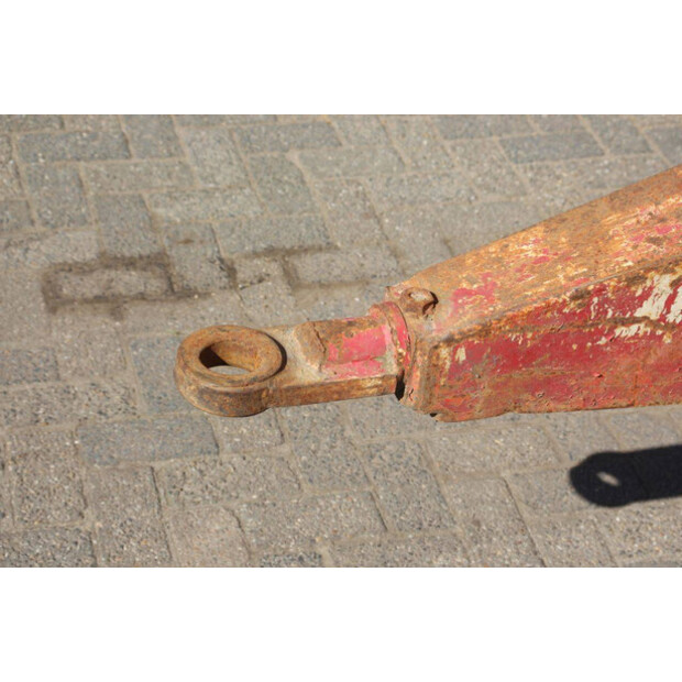 1973 ميديم HS 65-46781204