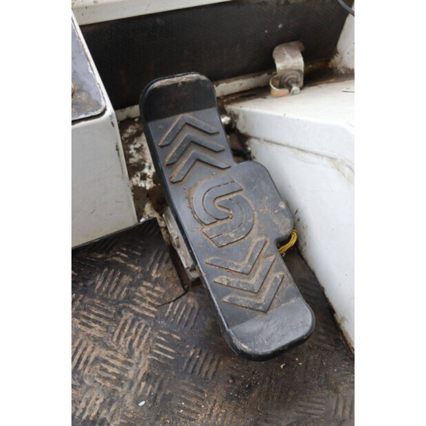 2016 Conver C4-46782864