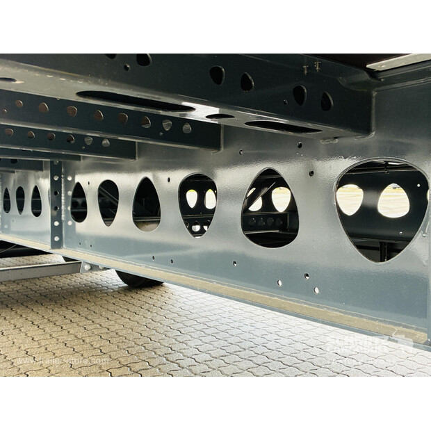 2025 بيرجر OTHERS-46783758