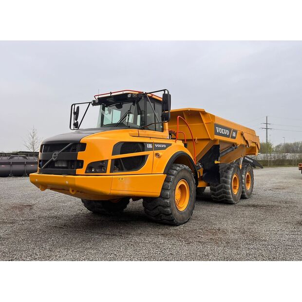 2022 فولفو A30G-46784988