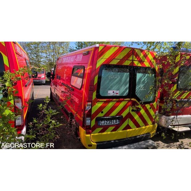 2012 رينو Master-46786527