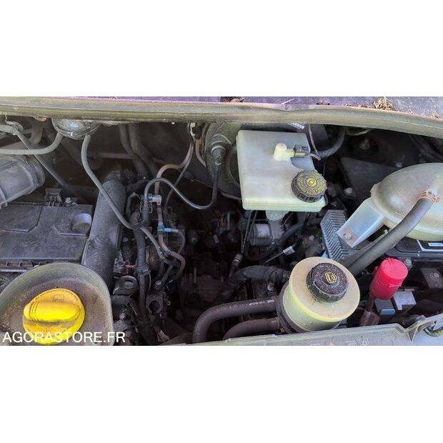 2012 رينو Master-46786532