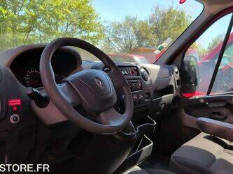 2012-renault-master-1446146-46786536