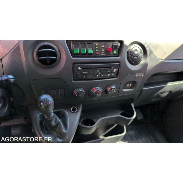 2012 رينو Master-46786538