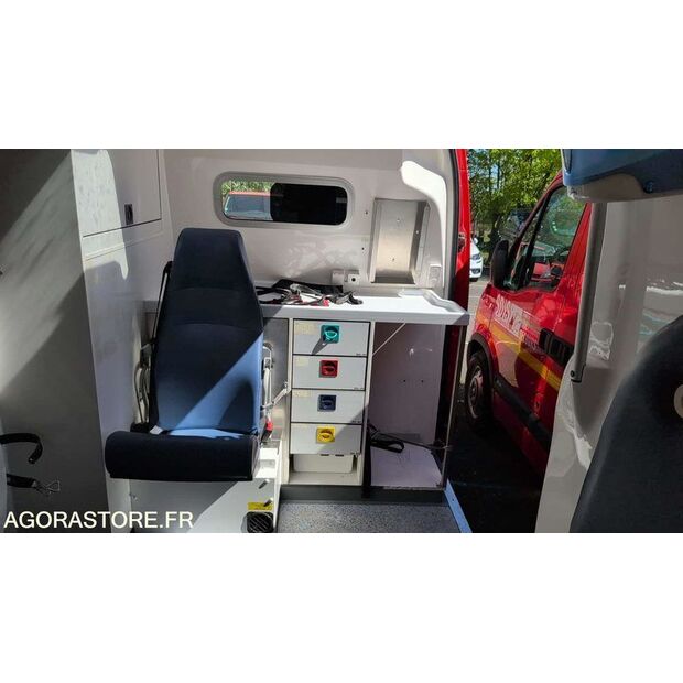 2012 رينو Master-46786540