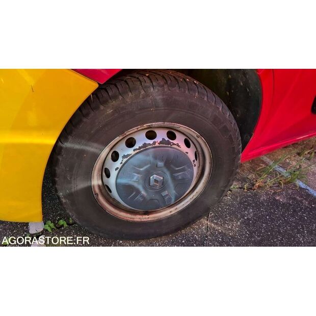 2012 رينو Master-46786543