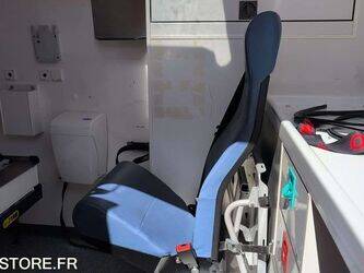 2012-renault-master-1446146-46786553