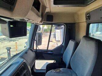 2005-renault-premium-1446148-46786574