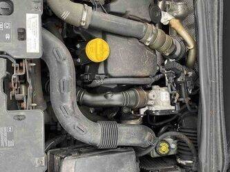 2014-renault-clio-1446155-46786642