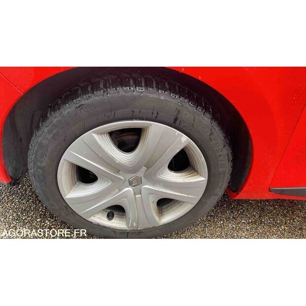 2014 Renault Clio-46786652