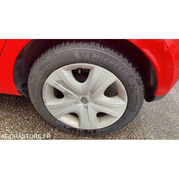 2014 Renault Clio-46786655